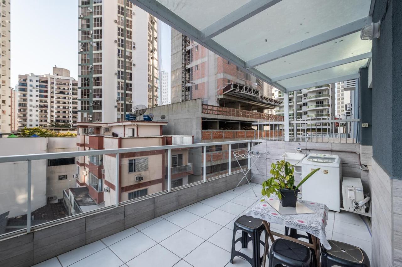 Em Frente Ao Shopping Atlantico! Com Sacada, Garagem E Ar Condicionado Apartment Balneario Camboriu Luaran gambar